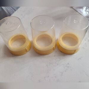 Medela bottle caps and collars